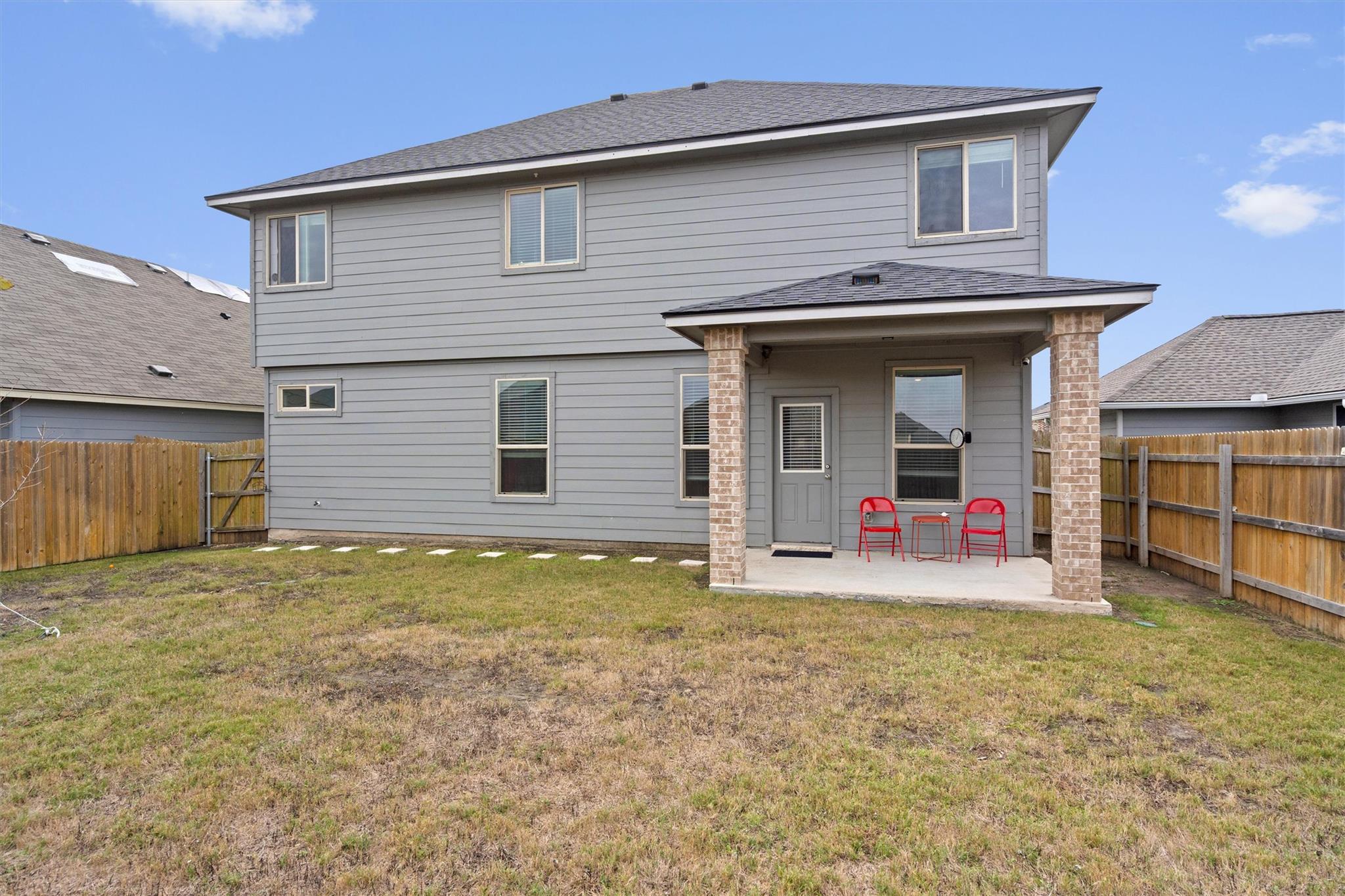 Taylor, Texas 76574, United States, 5 Bedrooms Bedrooms, ,3 BathroomsBathrooms,Residential,Active,252800