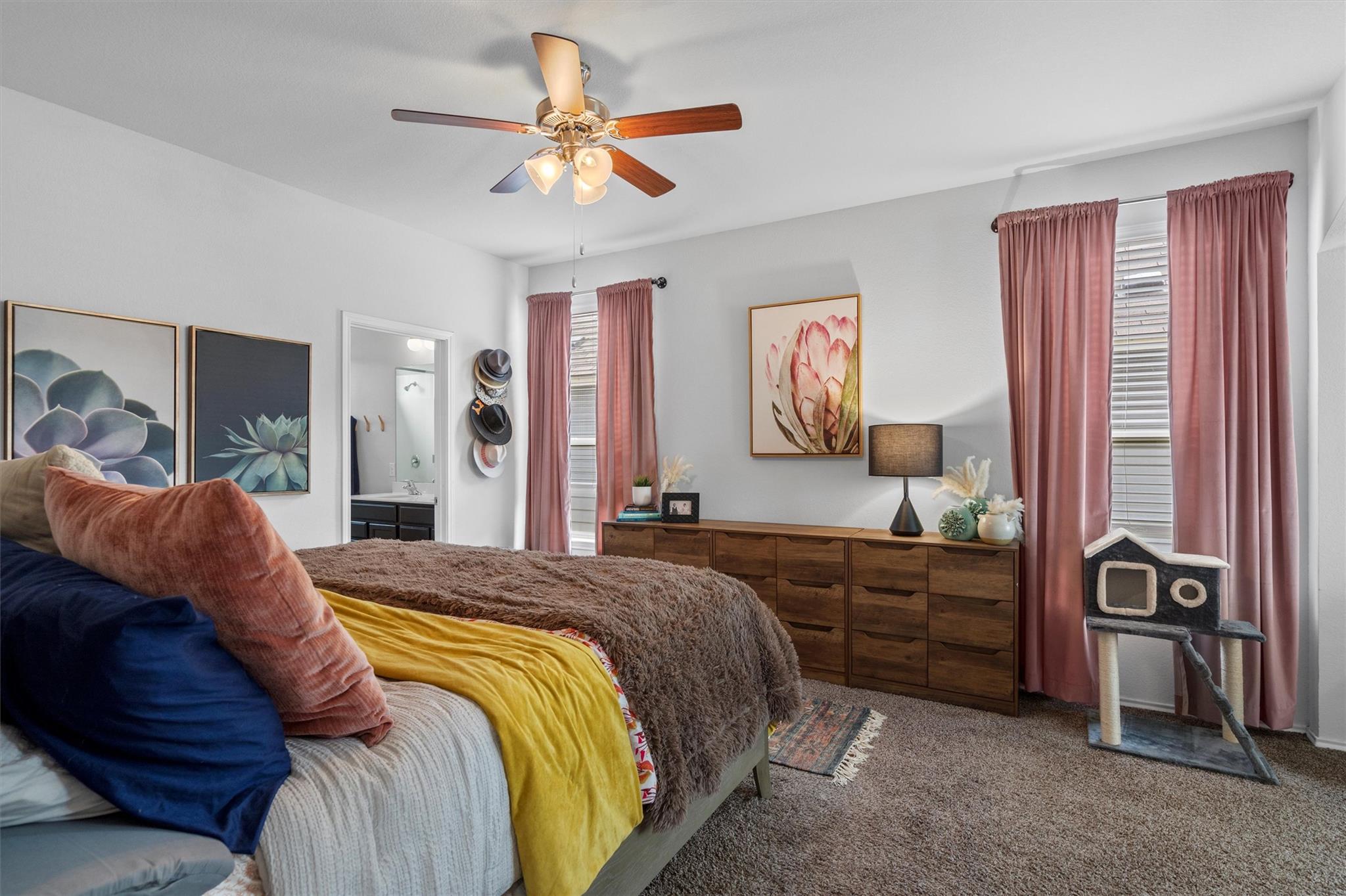 Taylor, Texas 76574, United States, 5 Bedrooms Bedrooms, ,3 BathroomsBathrooms,Residential,Active,252800