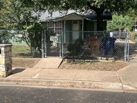 1124 Spur ST Austin TX 78721