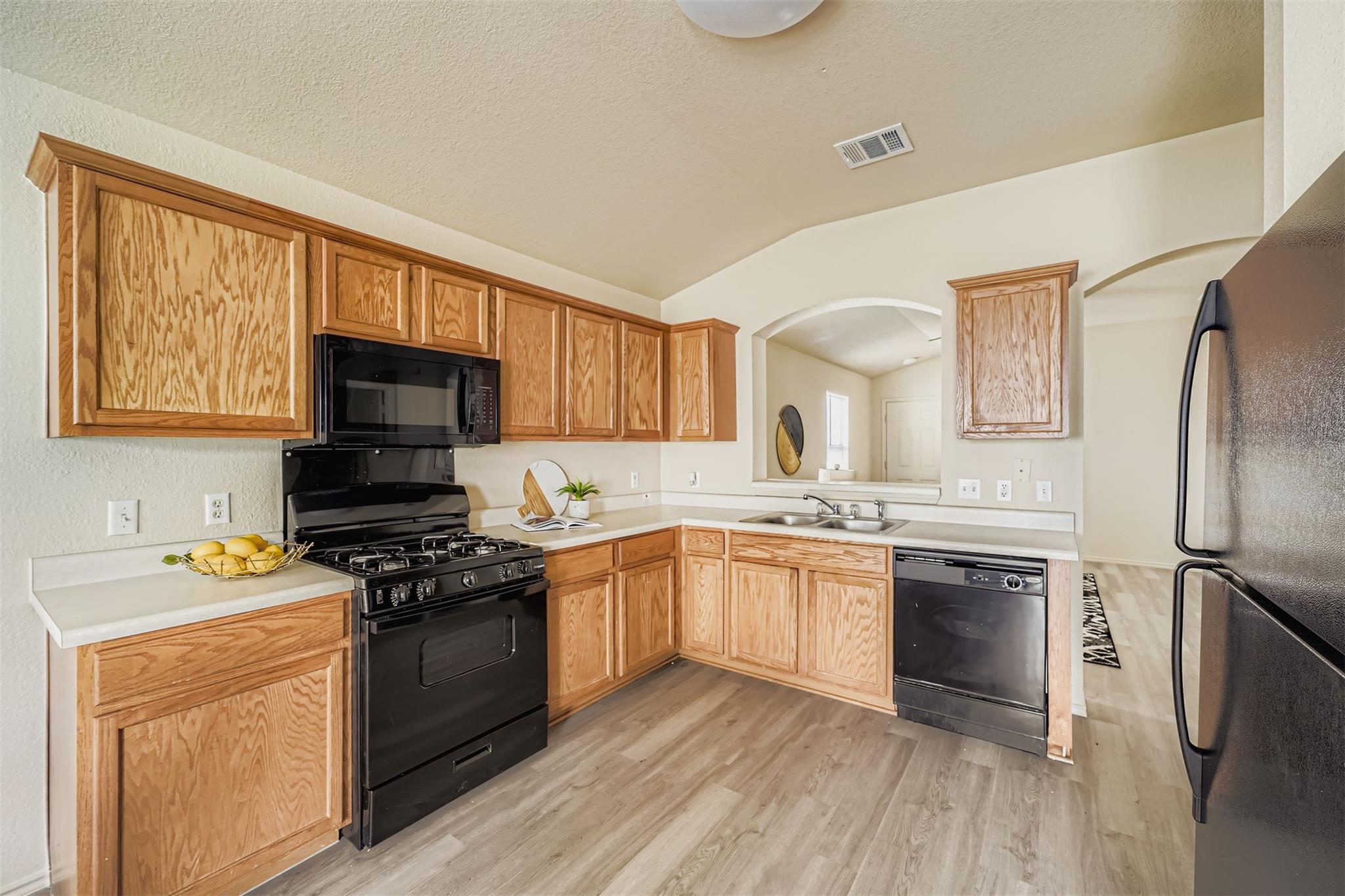 15312 Lady Elizabeth LN