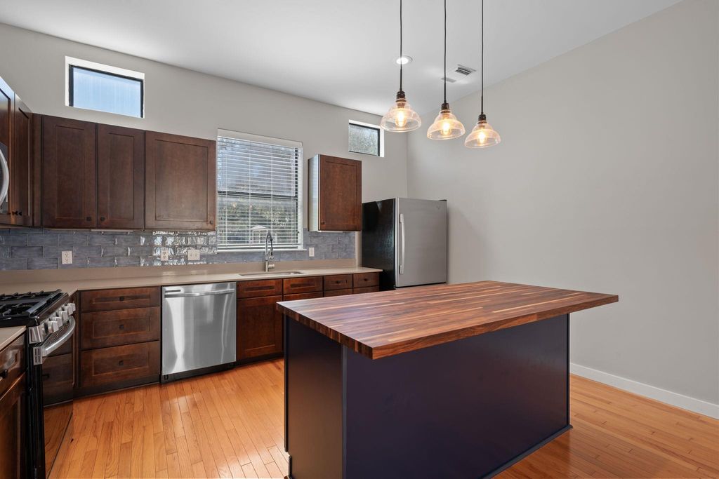 Photo of 6000 S Congress Ave #302, Austin, TX 78745 (MLS # 9258454)