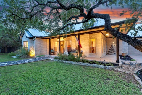 Photo of 206 S Cowal DR, Spicewood, TX 78669 (MLS # 6300327)