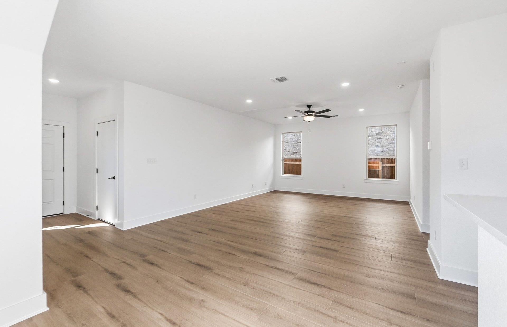 5219 Monarda Mint DR