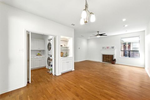 611 E 45th ST 15 Austin TX 78751