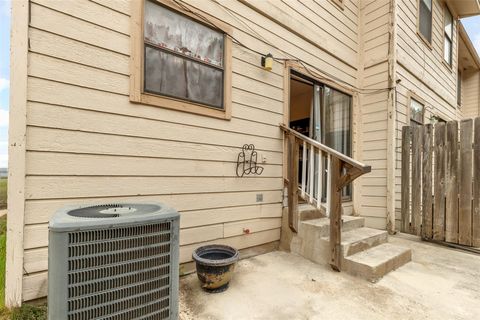 Tiny photo for 21461 Coyote TRL #7, Lago Vista, TX 78645 (MLS # 6920014)