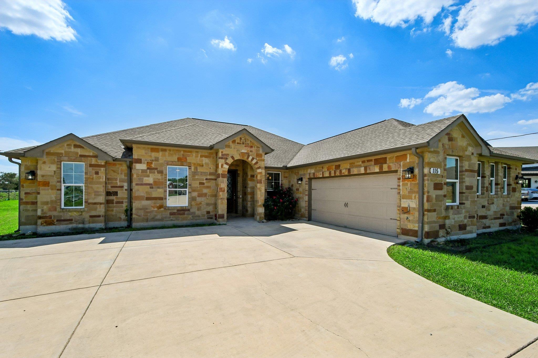 115 Nopal CT