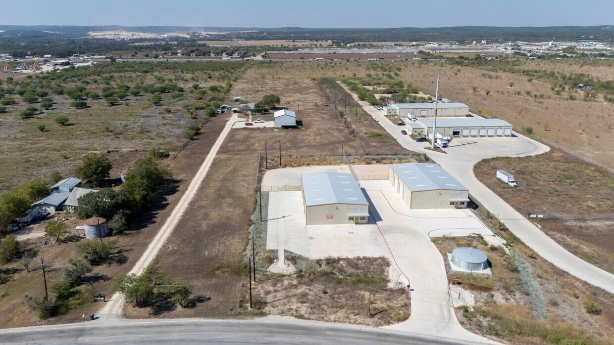 6802 S Old Bastrop Highway