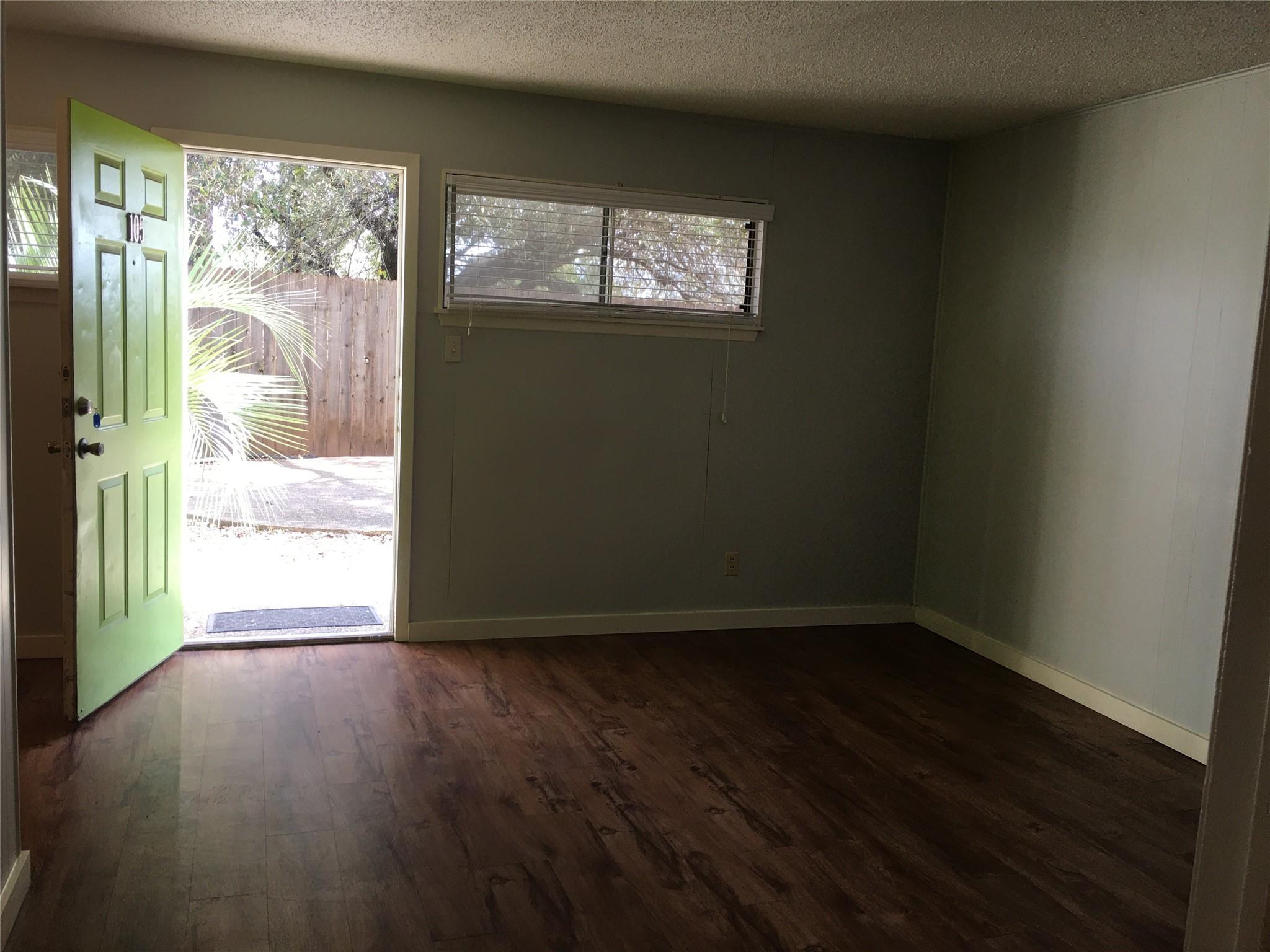 820 Houston ST 206