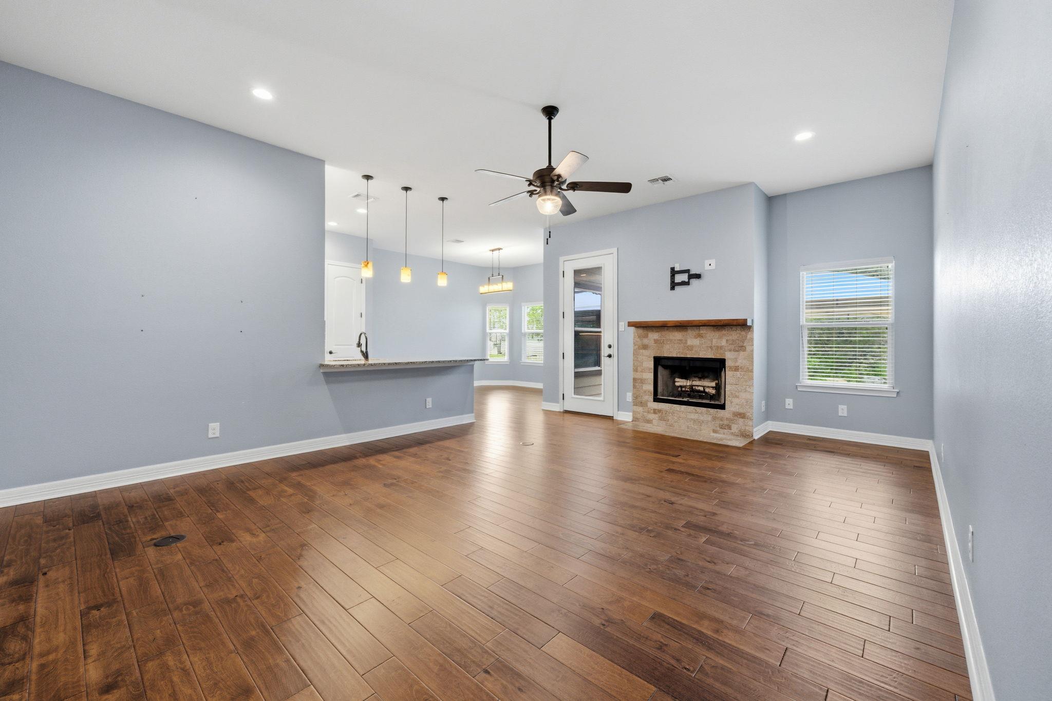 413 Bedford DR