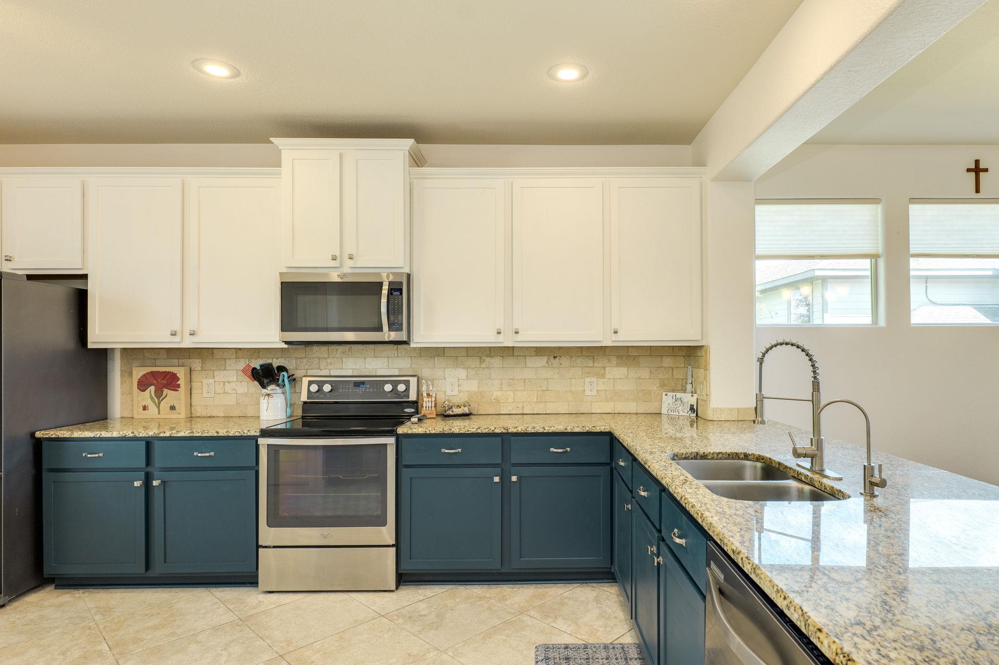 17517 Panorama DR