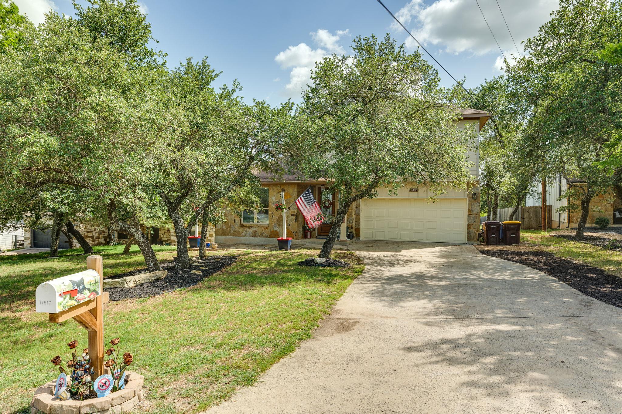 17517 Panorama DR