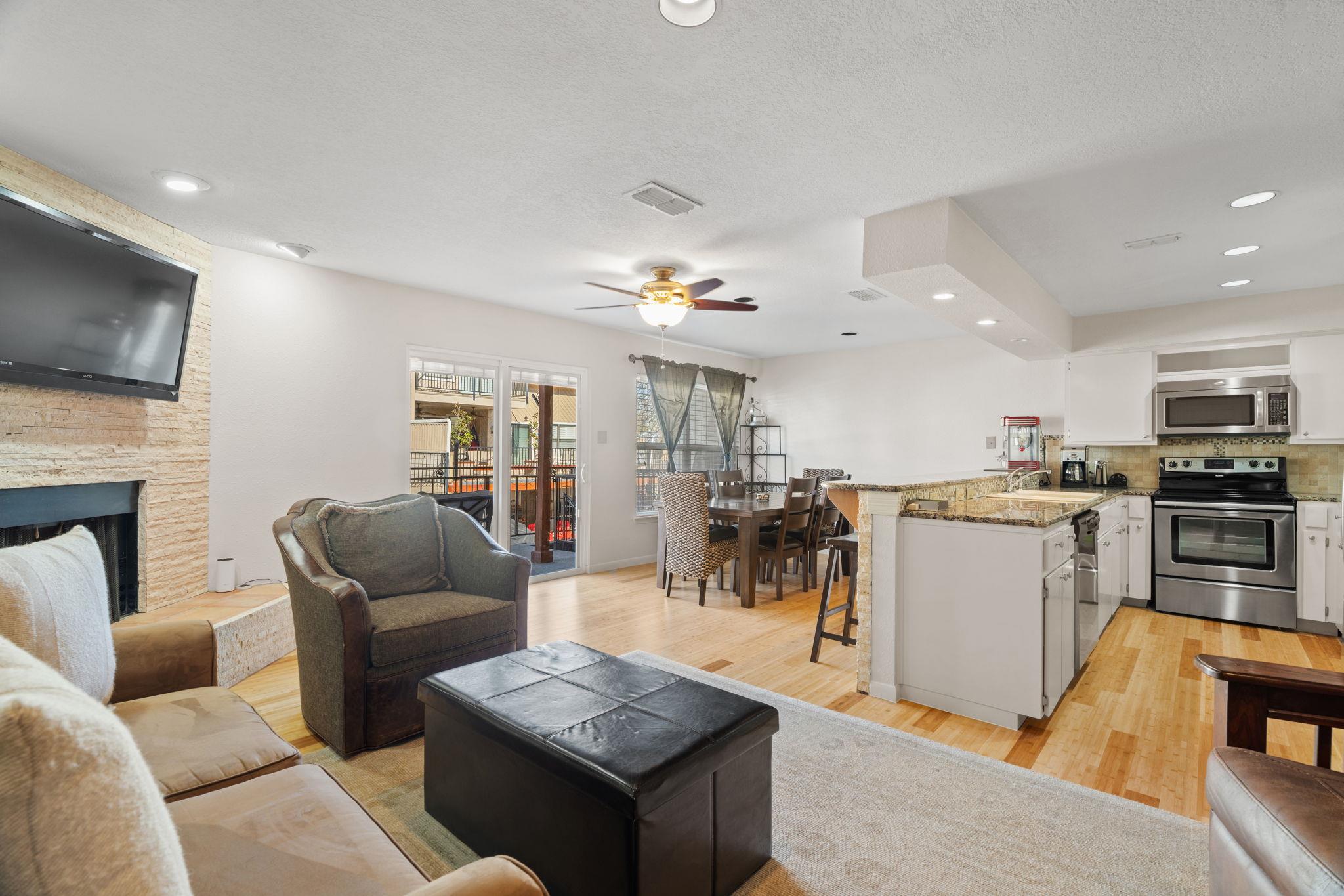 412 N Horseshoe Bay BLVD