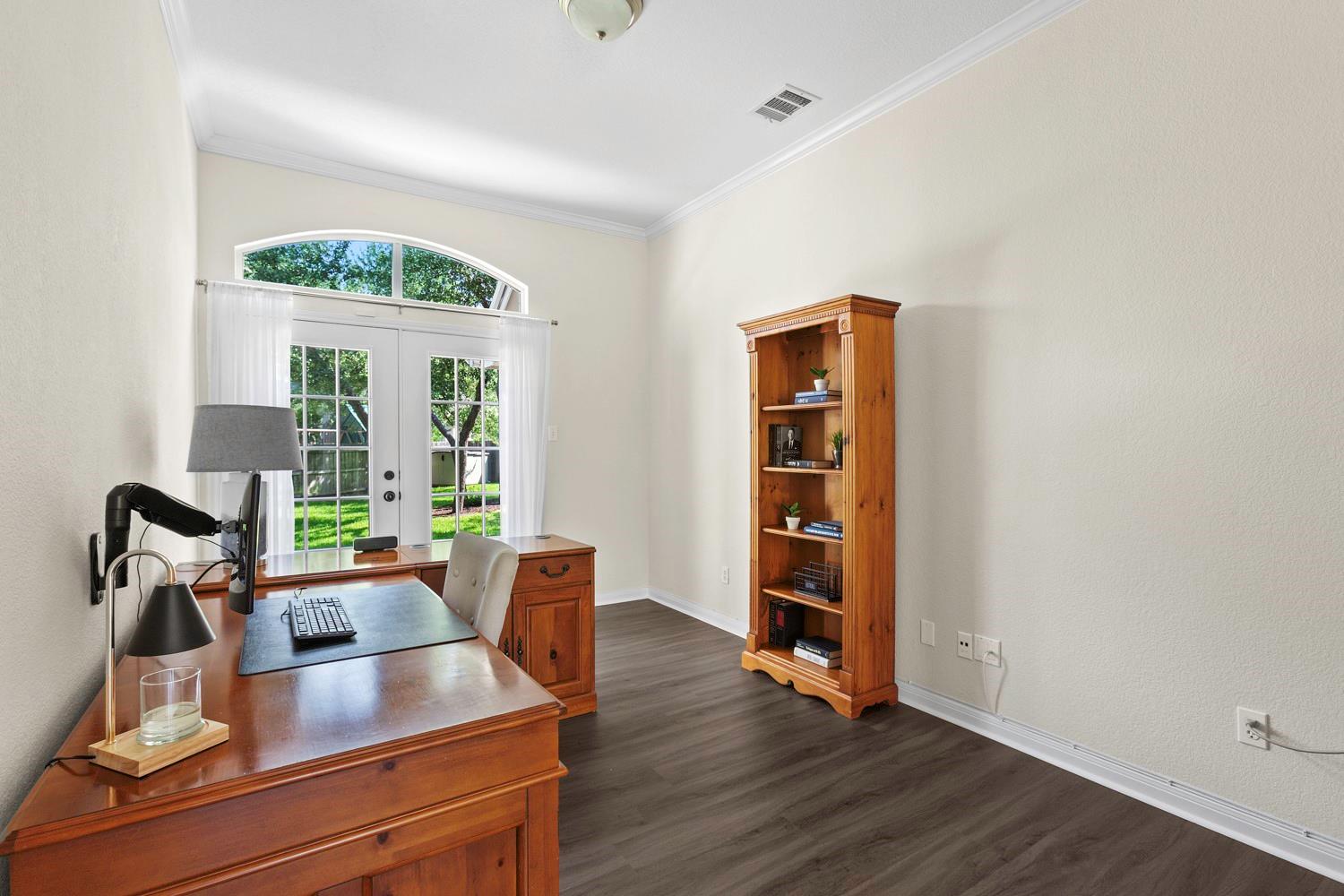 1008 Twin Terrace CT