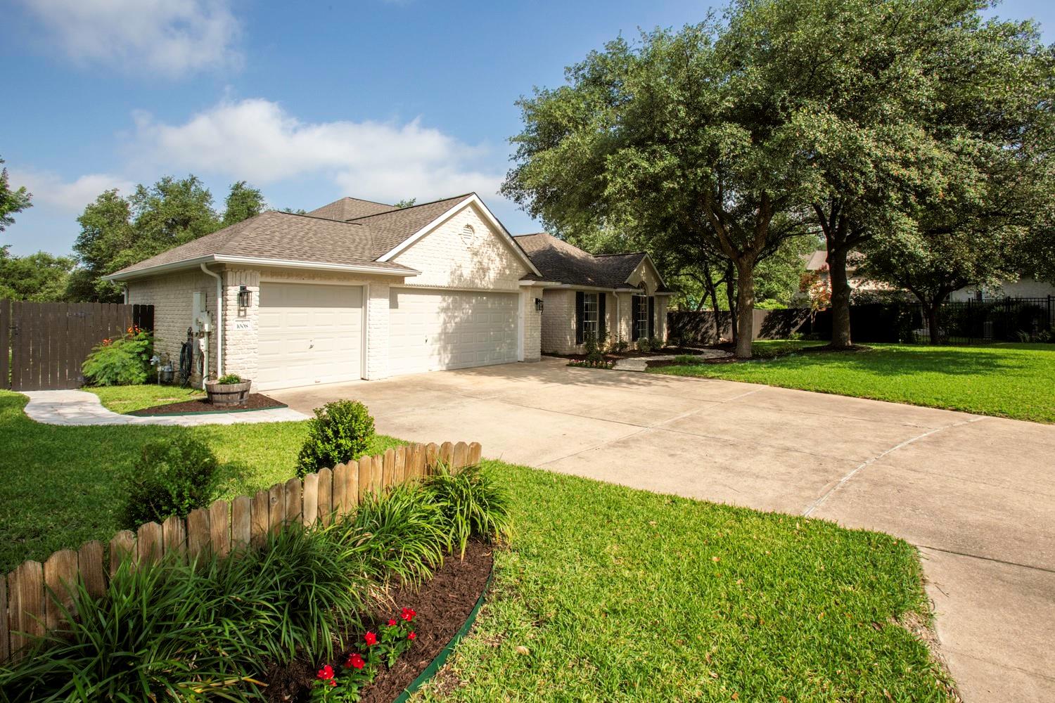 1008 Twin Terrace CT