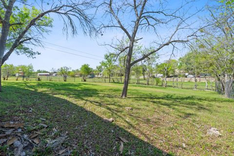 Tiny photo for 405 E Browning ST, Manor, TX 78653 (MLS # 4601485)