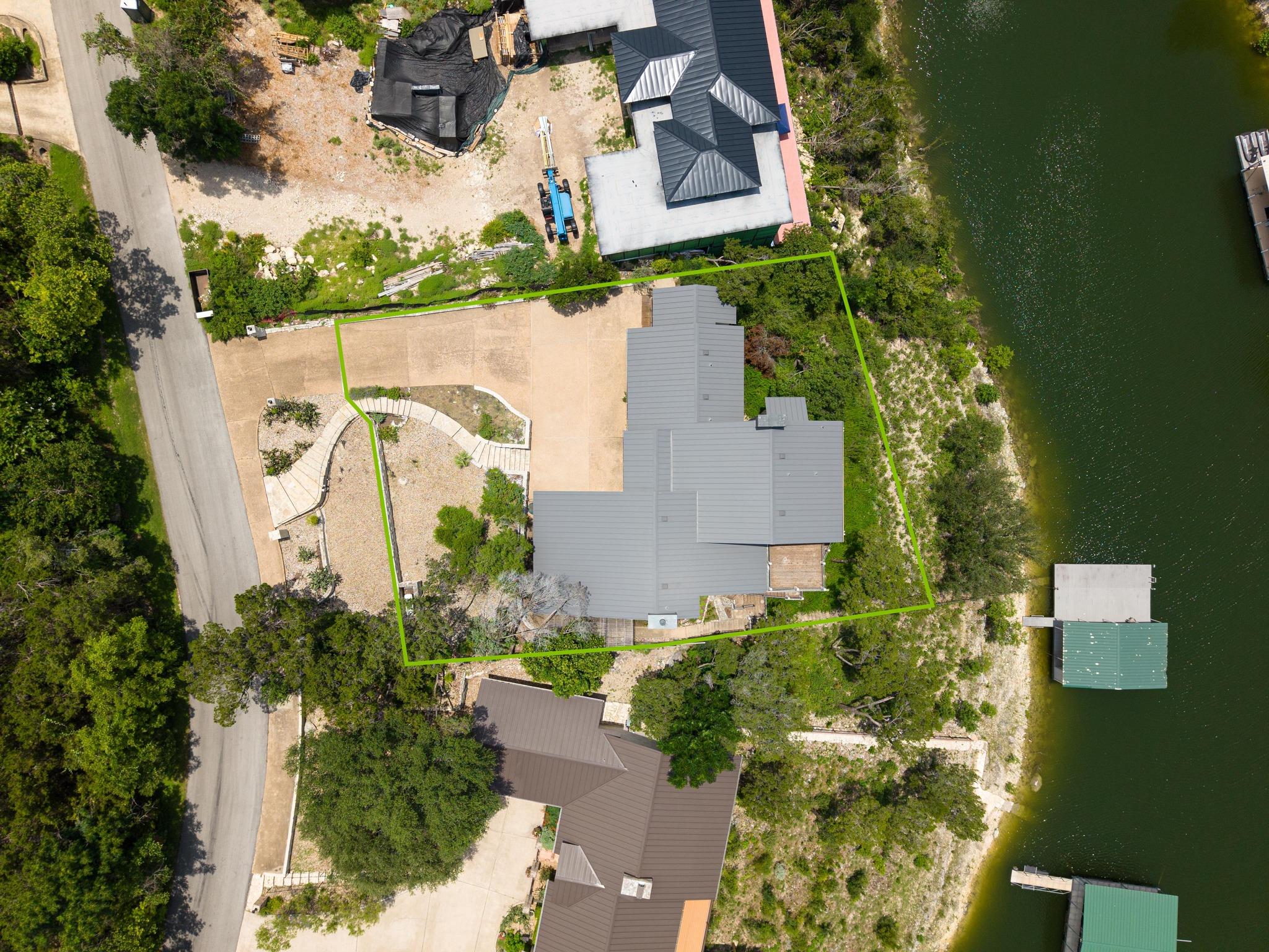 718 Bermuda ST
