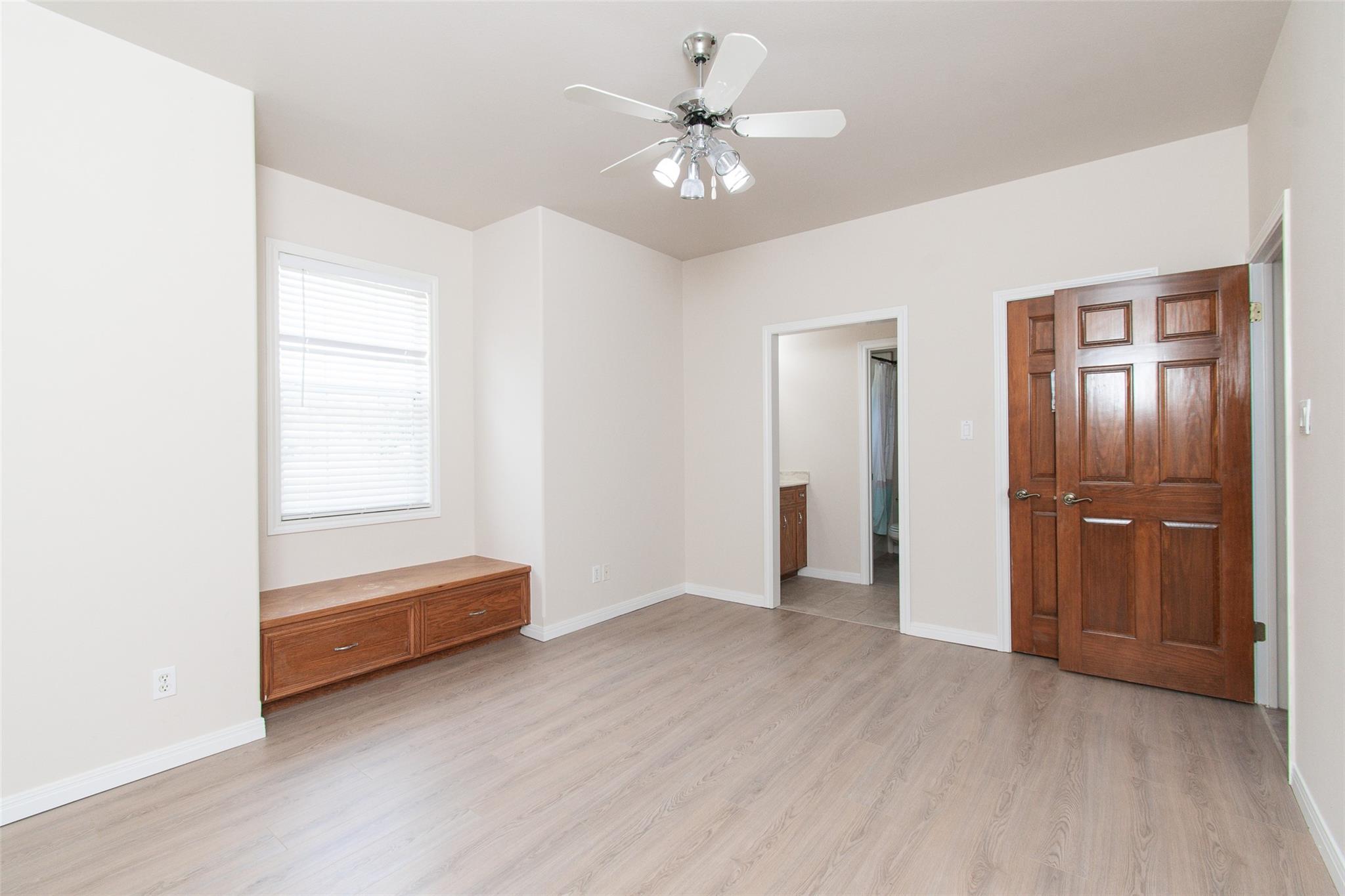 Georgetown, Texas 78628, United States, 5 Bedrooms Bedrooms, ,4 BathroomsBathrooms,Residential,Active,33177