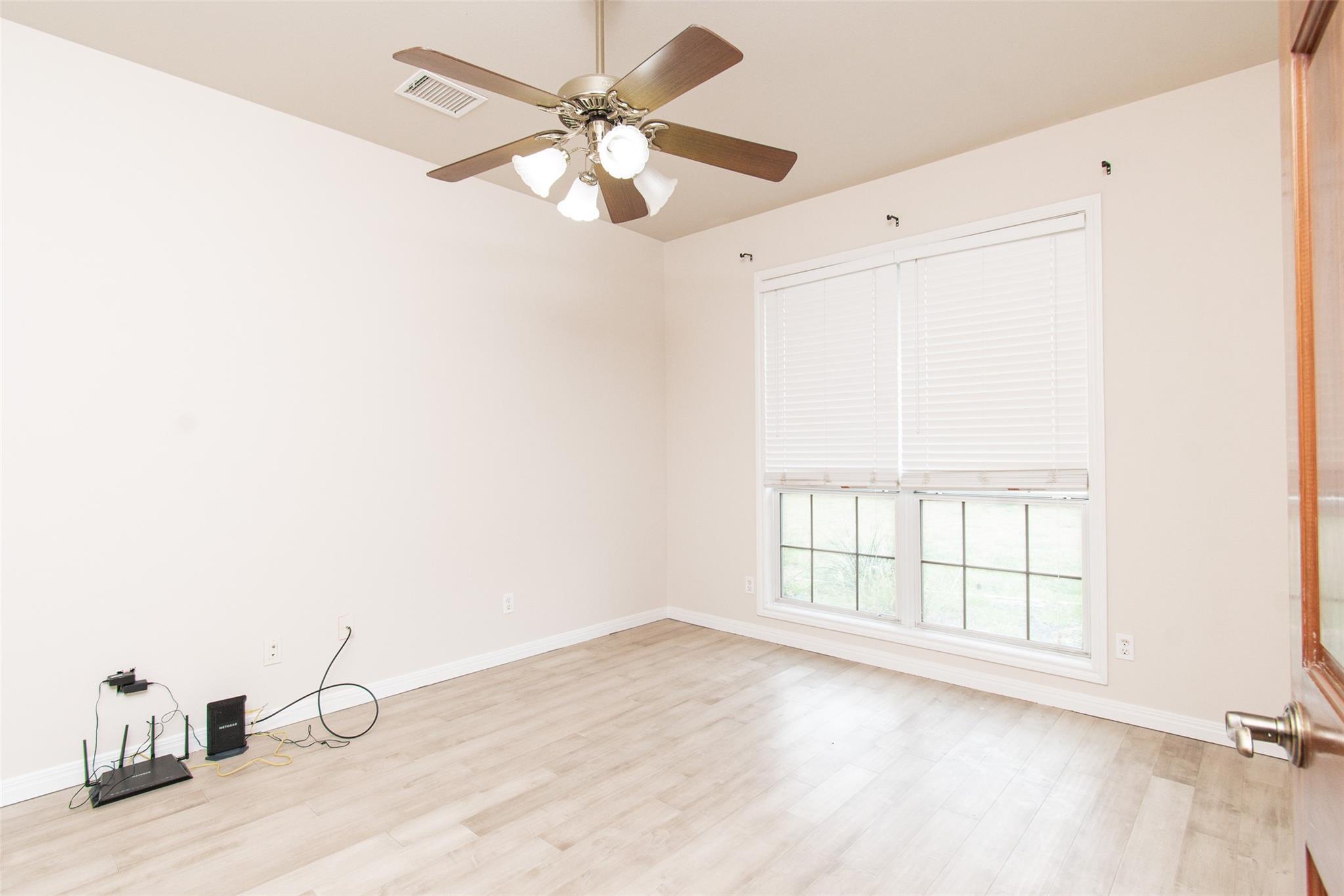 Georgetown, Texas 78628, United States, 5 Bedrooms Bedrooms, ,4 BathroomsBathrooms,Residential,Active,33177