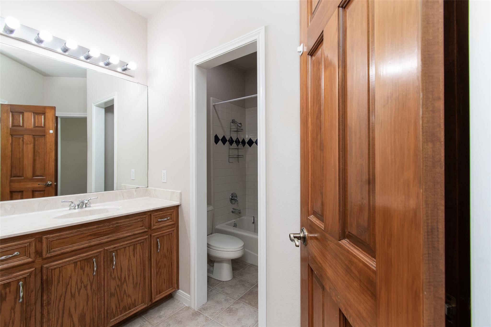 Georgetown, Texas 78628, United States, 5 Bedrooms Bedrooms, ,4 BathroomsBathrooms,Residential,Active,33177