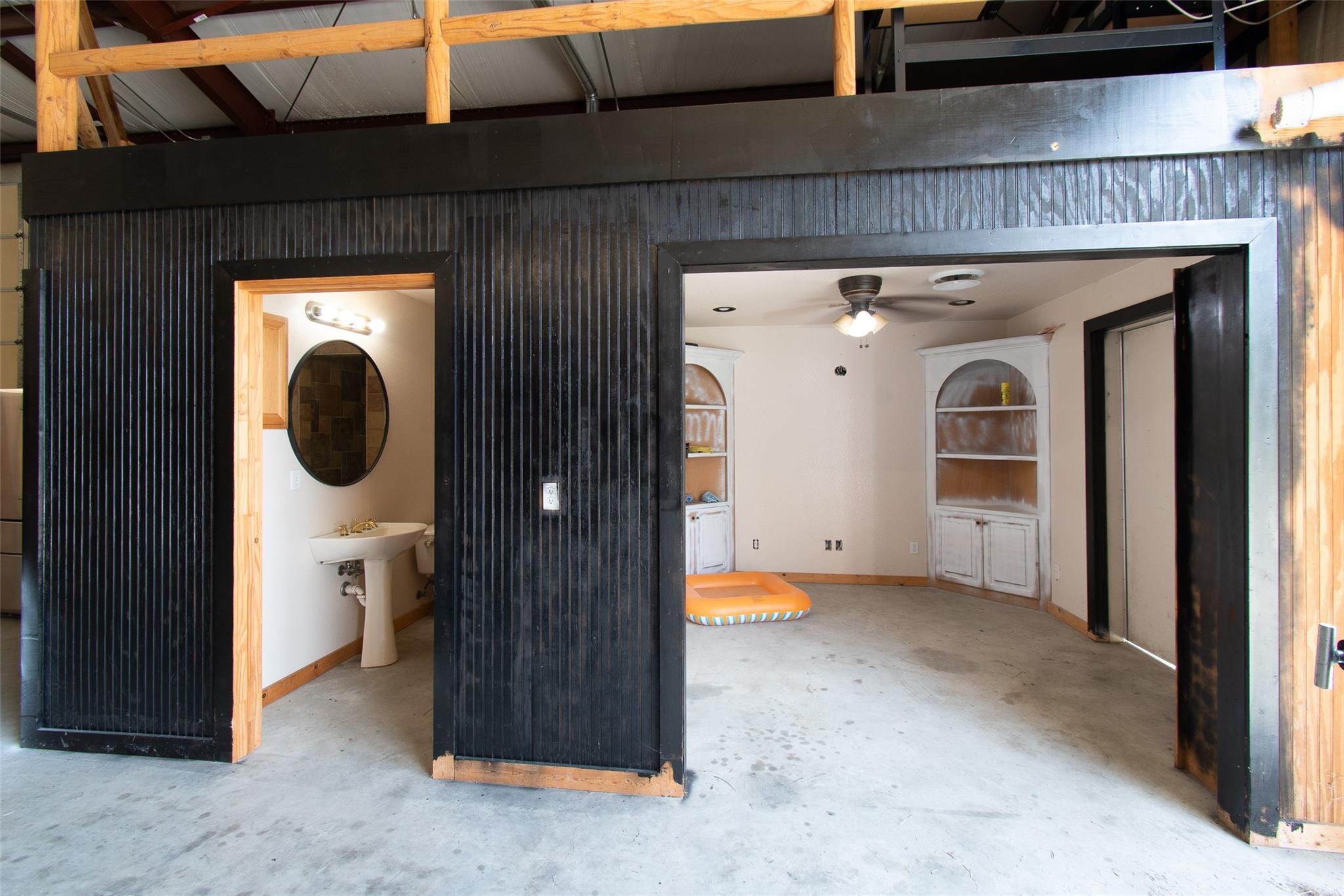 Georgetown, Texas 78628, United States, 5 Bedrooms Bedrooms, ,4 BathroomsBathrooms,Residential,Active,33177