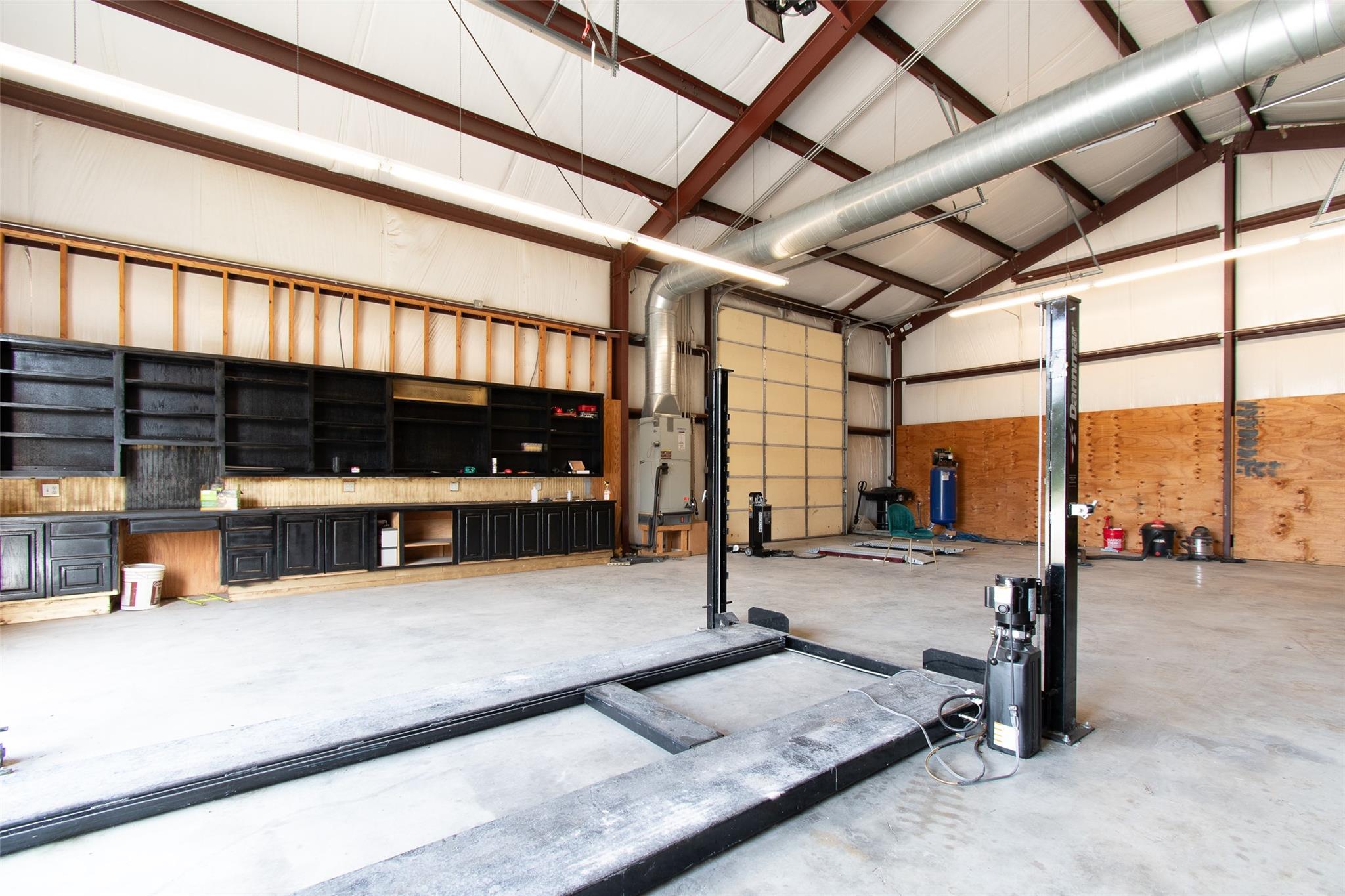 Georgetown, Texas 78628, United States, 5 Bedrooms Bedrooms, ,4 BathroomsBathrooms,Residential,Active,33177