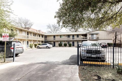 Photo of 4209 Burnet RD #206, Austin, TX 78756 (MLS # 4379417)