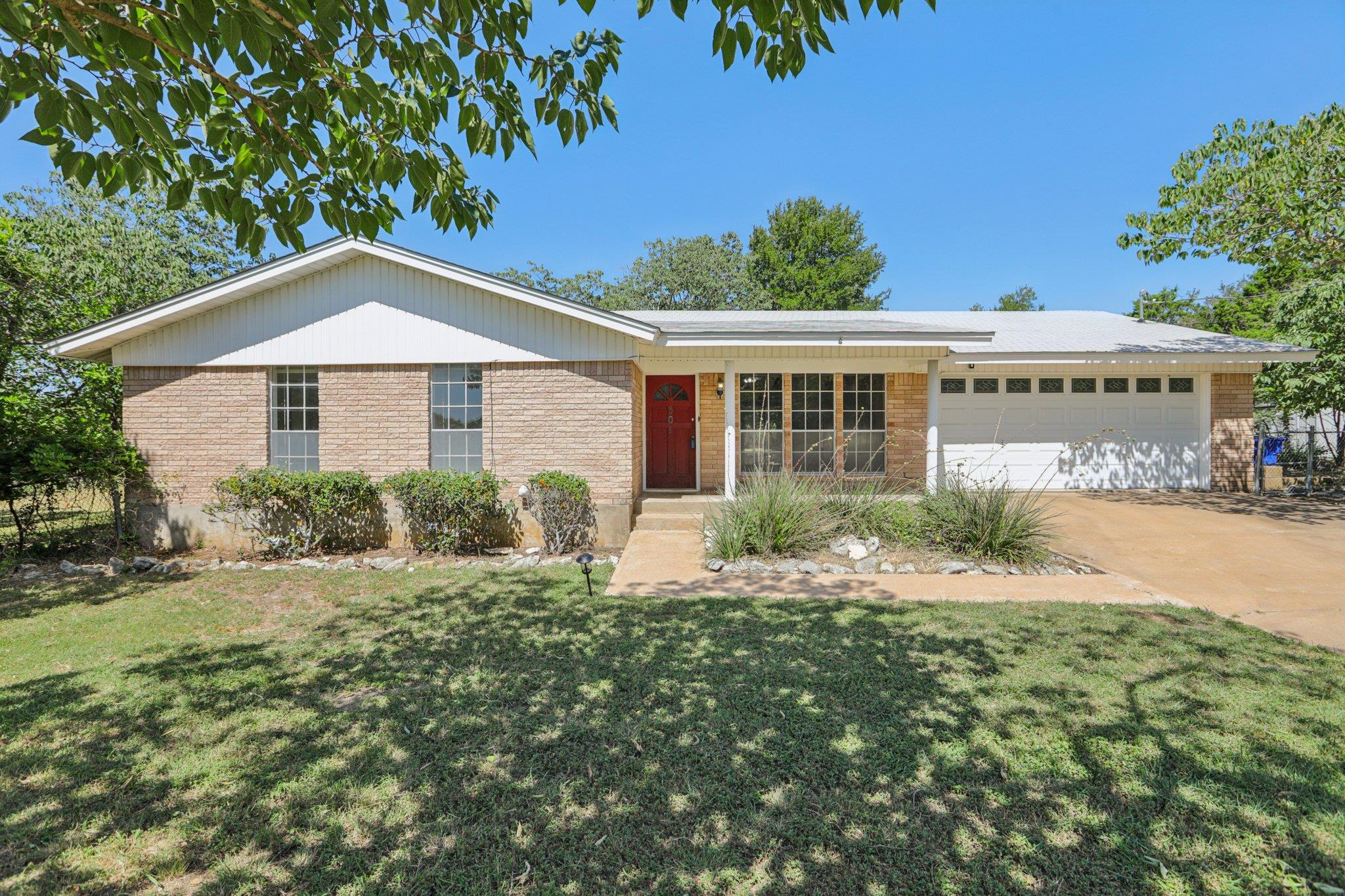 301 Cardinal LN
