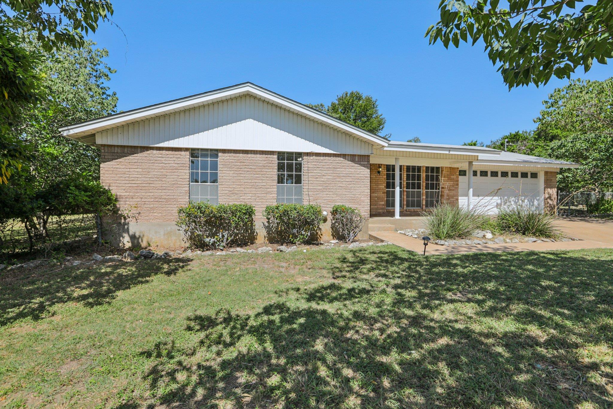 301 Cardinal LN