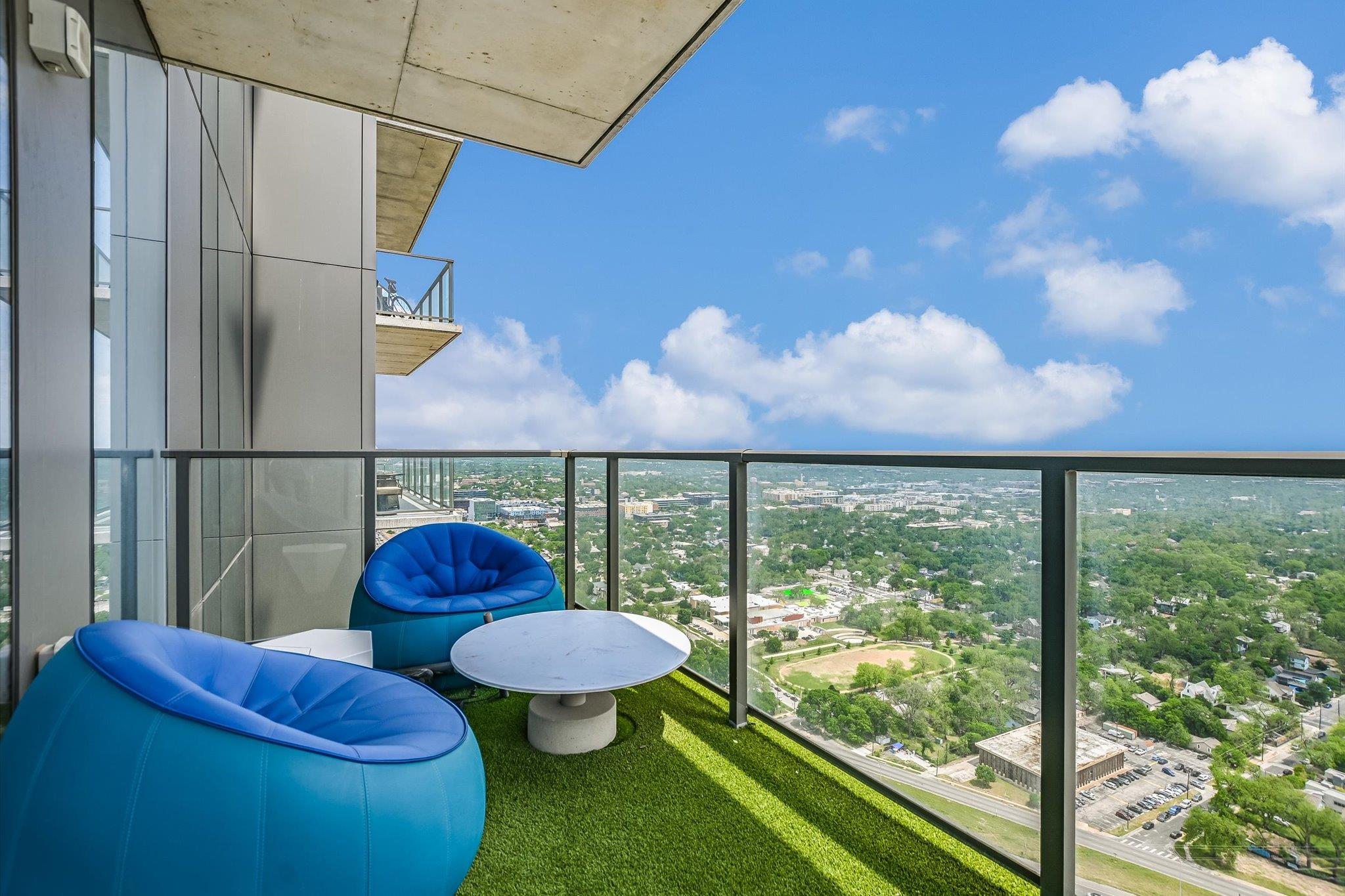 44 East Ave 3906