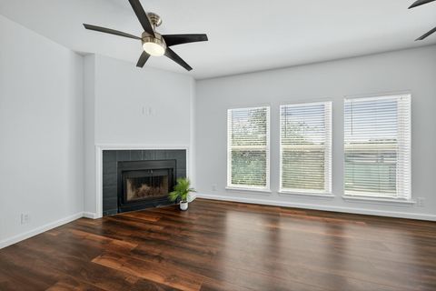Photo of 2414 Longview ST #307, Austin, TX 78705 (MLS # 9986675)
