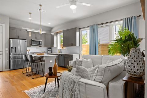 Photo of 1116 Stobaugh ST #B, Austin, TX 78757 (MLS # 1498987)