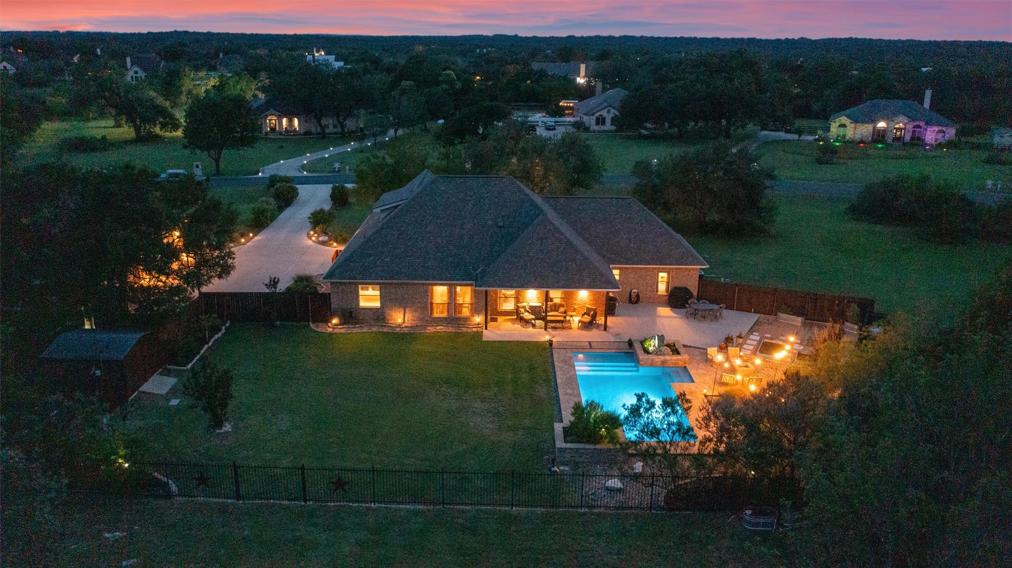 341 Richards DR