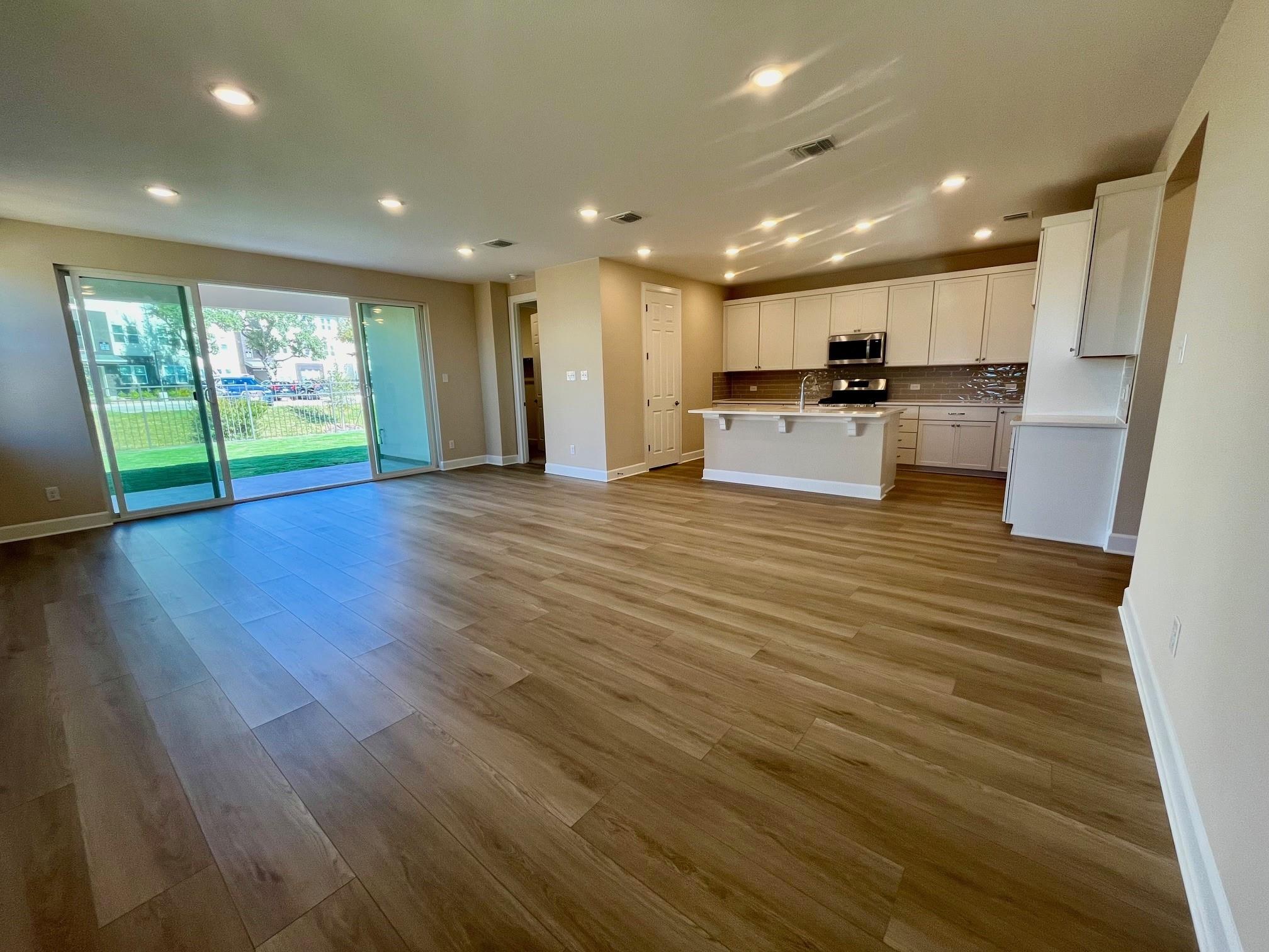 544 Raleigh DR