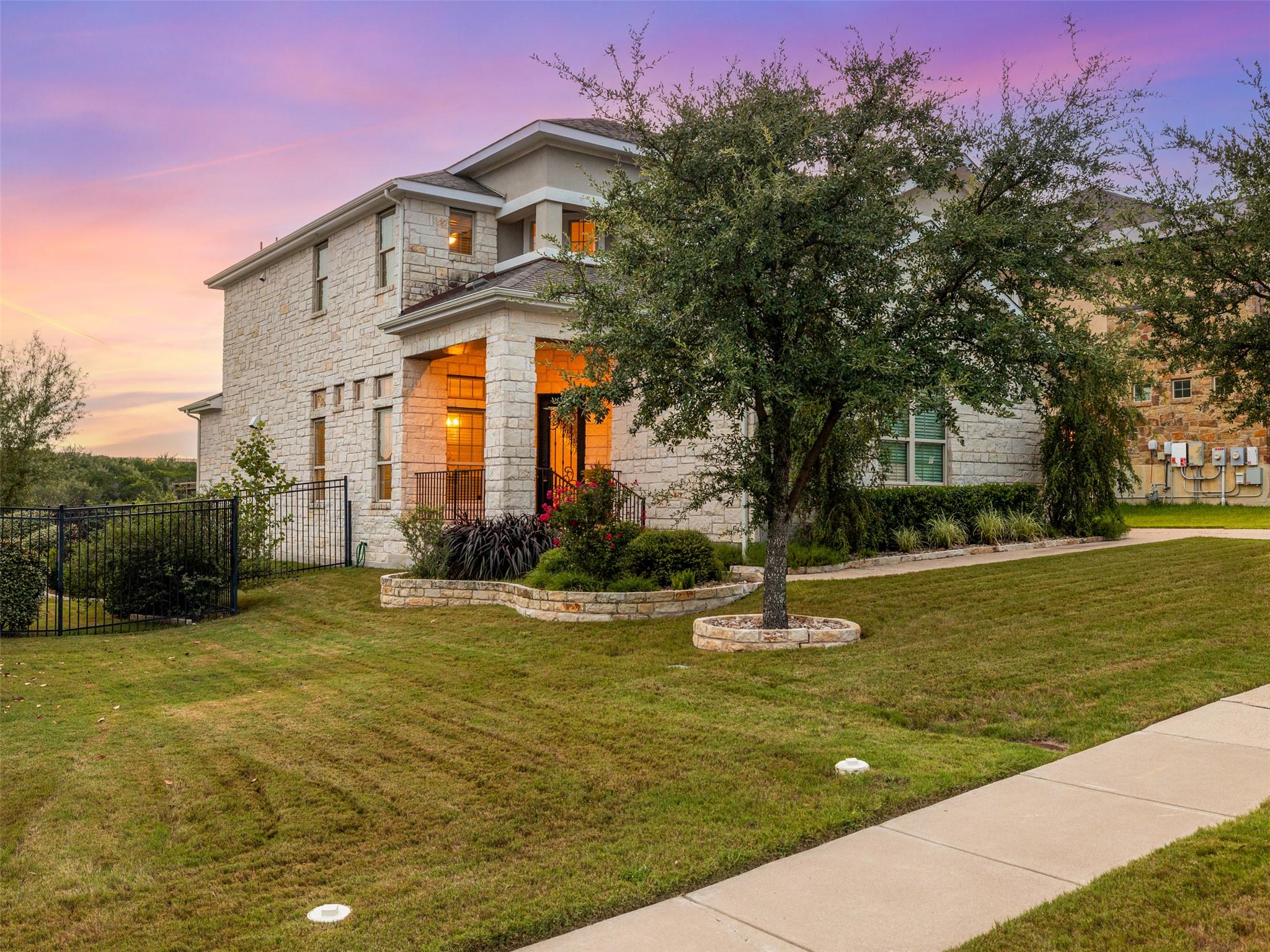 15716 De Fortuna DR