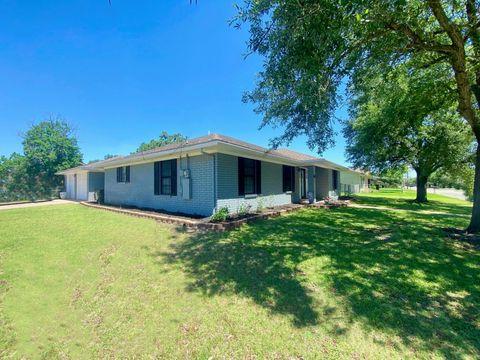 A home in Giddings