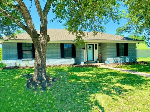 A home in Giddings