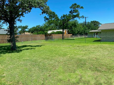 A home in Giddings