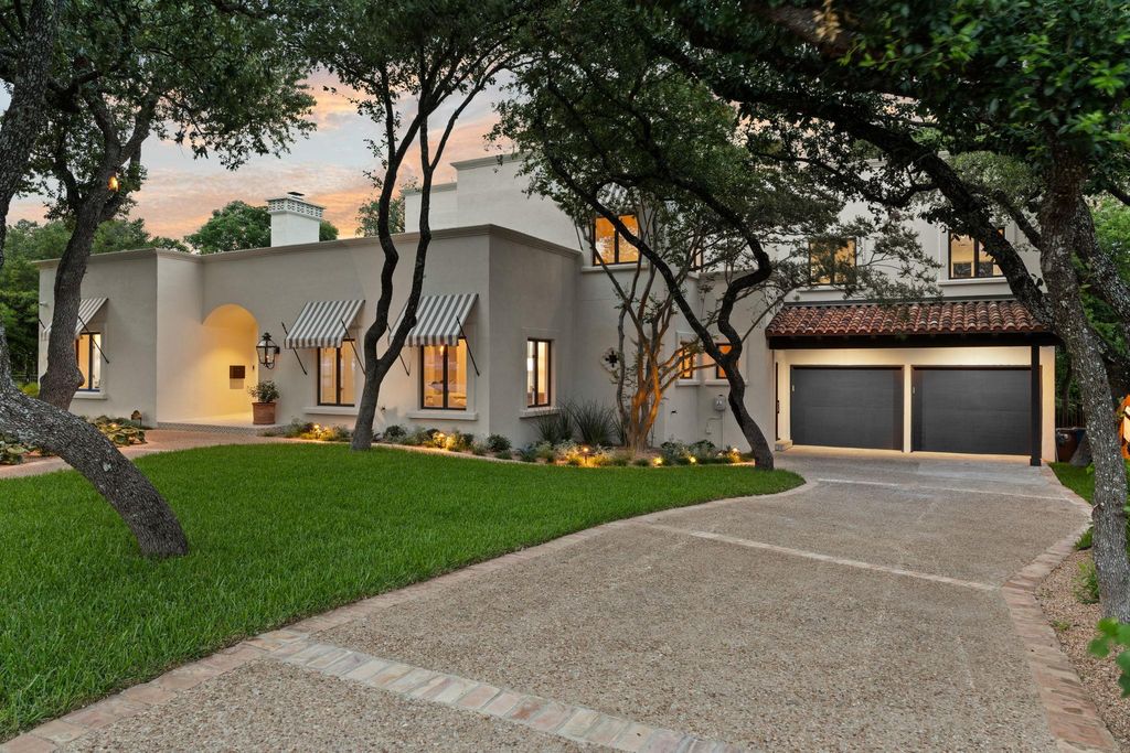 Photo for 4622 Lake View DR, Austin, TX 78731 (MLS # 8761584)