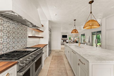 Tiny photo for 4622 Lake View DR, Austin, TX 78731 (MLS # 8761584)