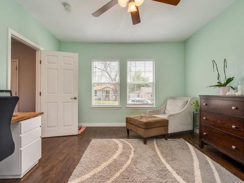 Tiny photo for 3010 E 14th ST, Austin, TX 78702 (MLS # 5577848)