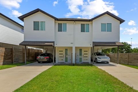 Tiny photo for 602 Delmar Ave #B, Austin, TX 78752 (MLS # 4958574)