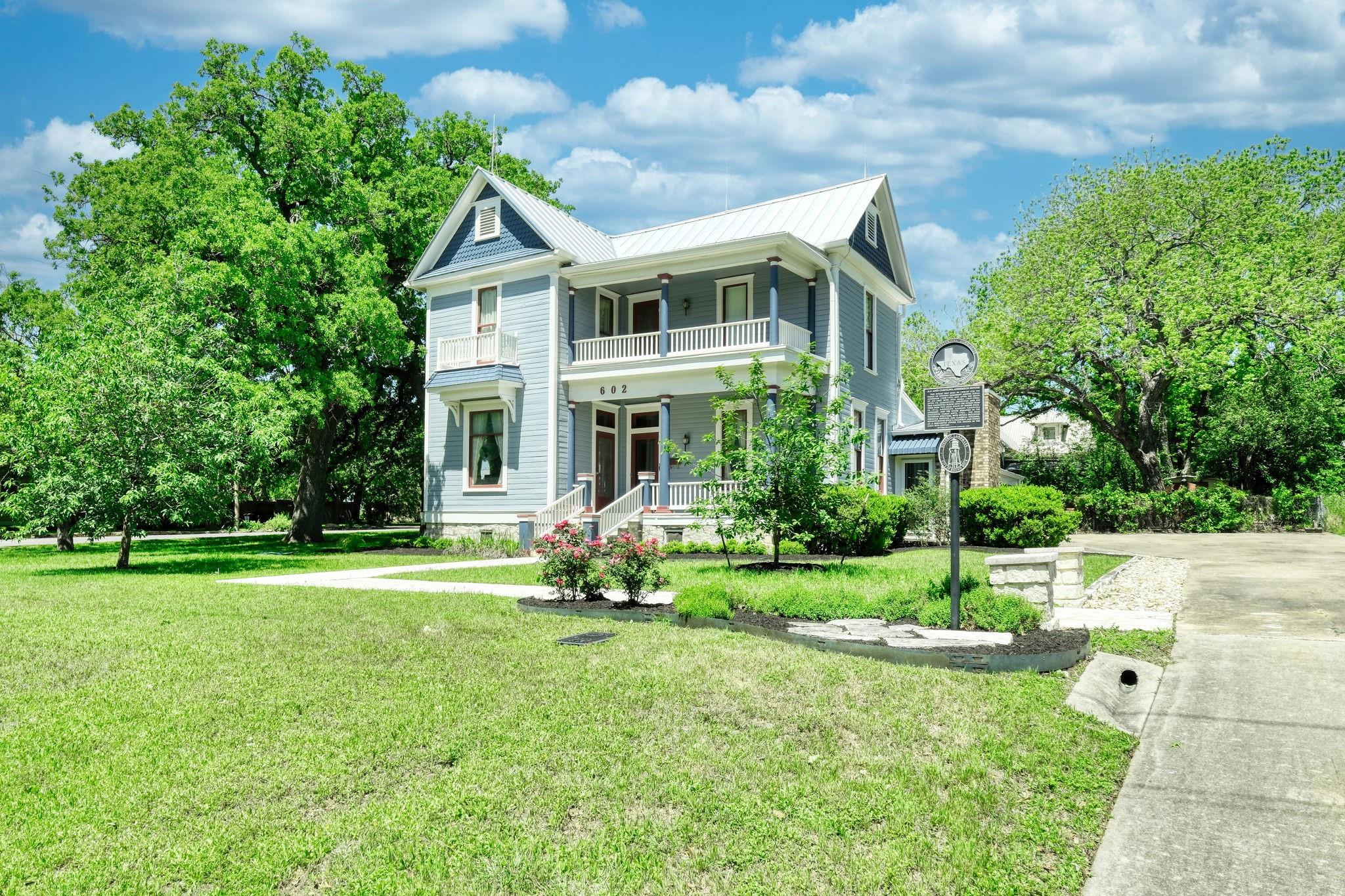 602 E Liberty Ave