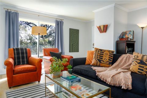 5326 Balcones DR D Austin TX 78731