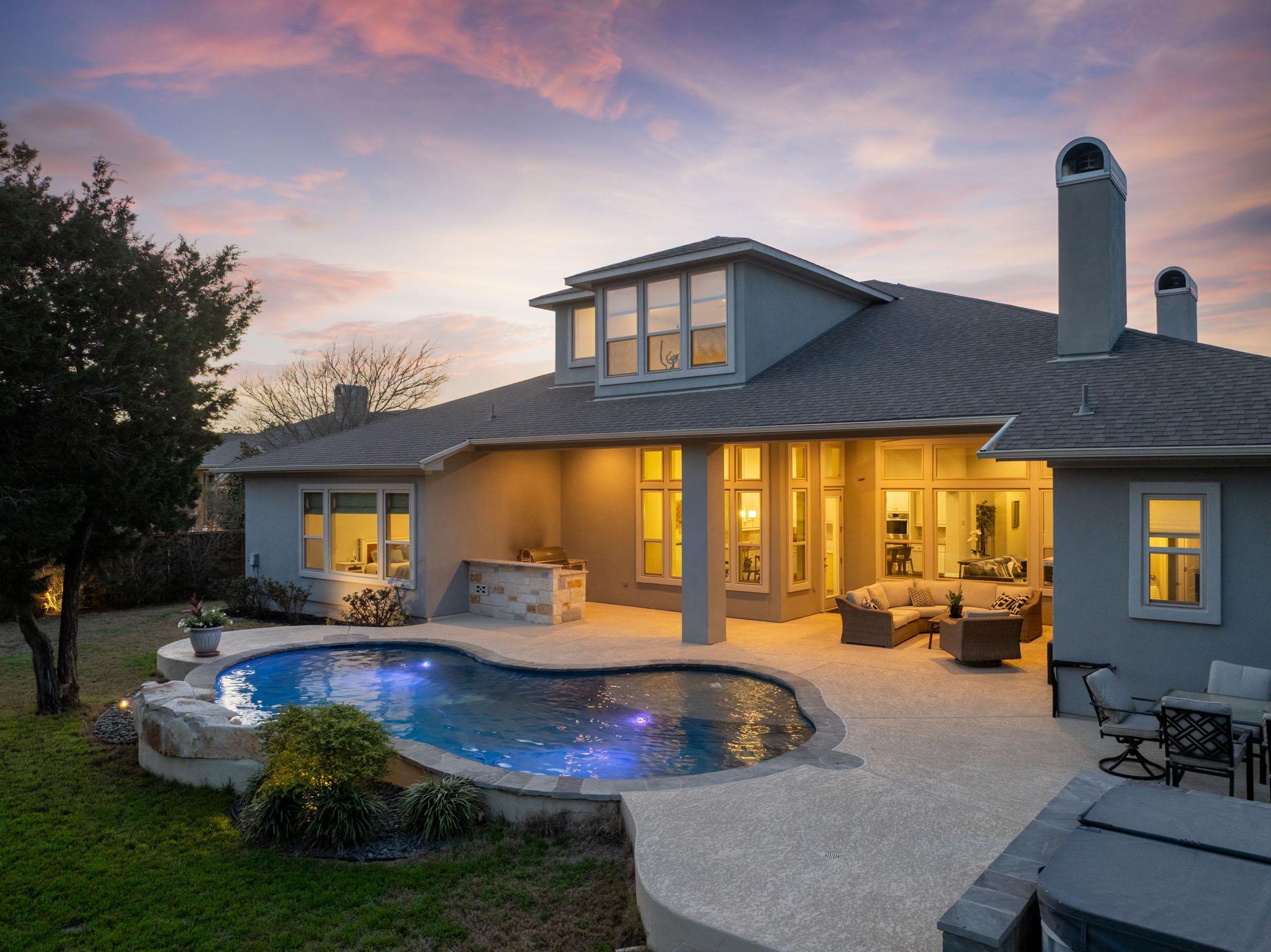 947 Woodland Oaks