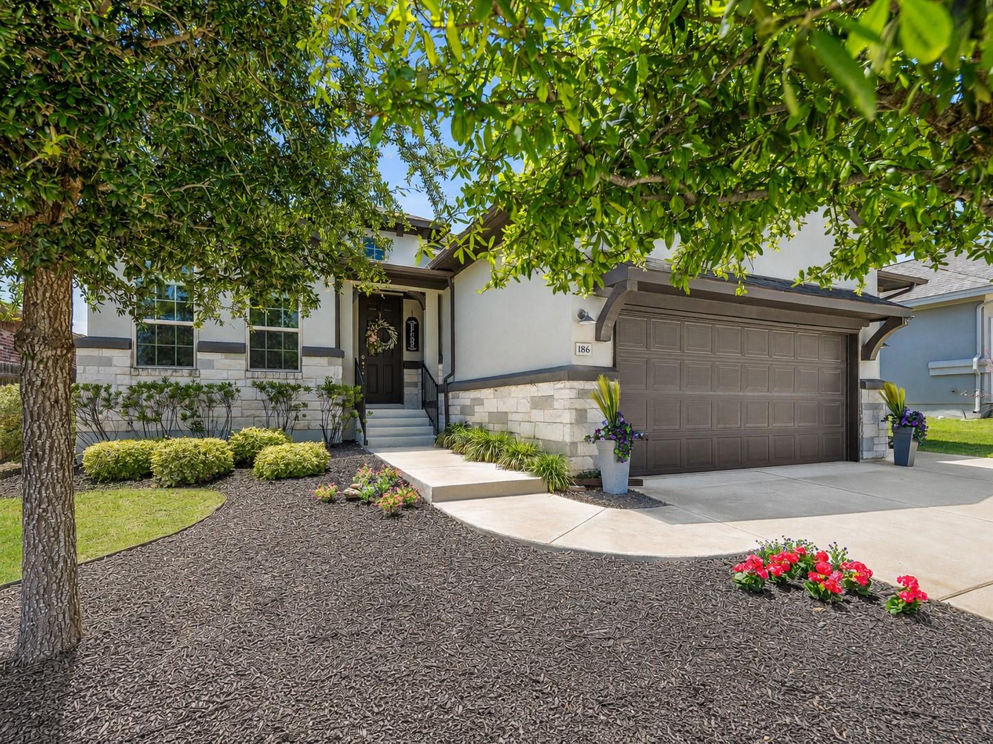 186 Adina DR