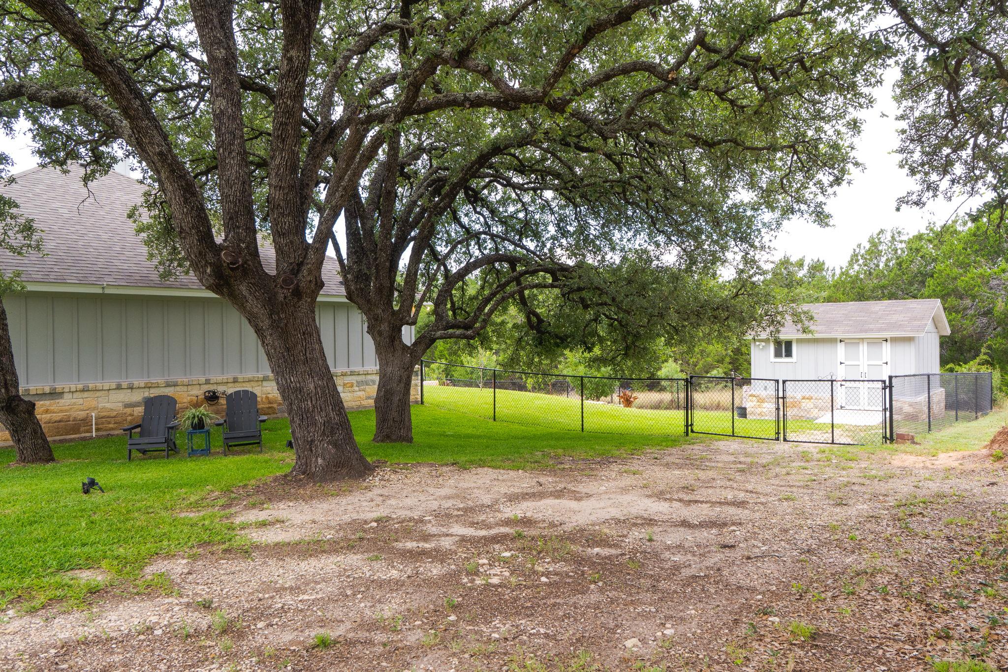 1610 Badger LN