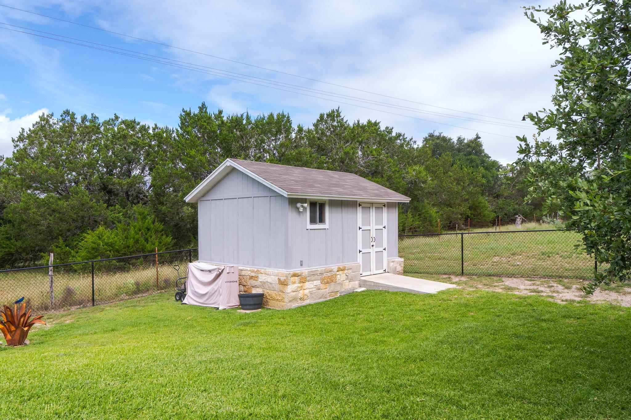 1610 Badger LN