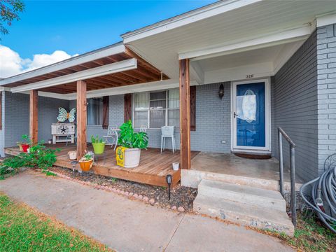 A home in Giddings