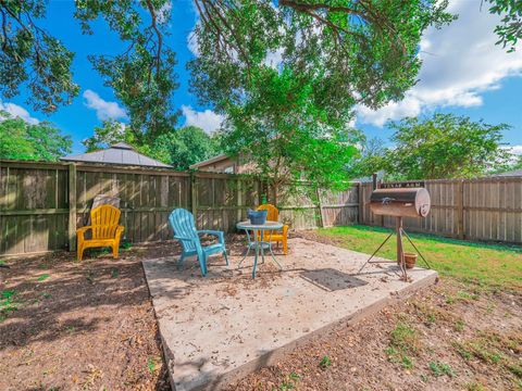 A home in Giddings