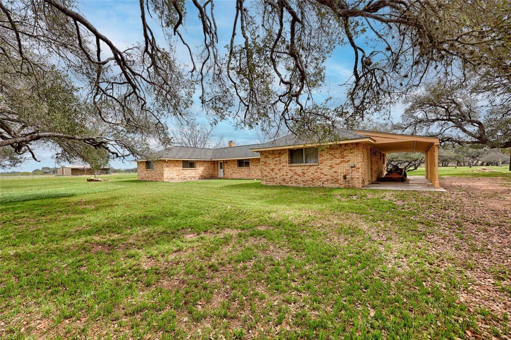 Photo of 341 County Road 233 RD, Hallettsville, TX 77964 (MLS # 7370130)